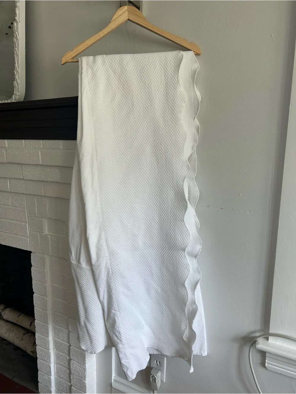 The Company Store White Textured Bedspread with Scalloped Edge